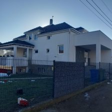 Prodajem kucu u najlepsem delu Surcina